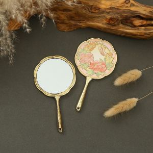 Vintage Chinese Style Metal Mirror Peony Delicate Flower Handheld Mirror Cosmetic Tools Portable Pocket Make-up Mirror Ladies2026