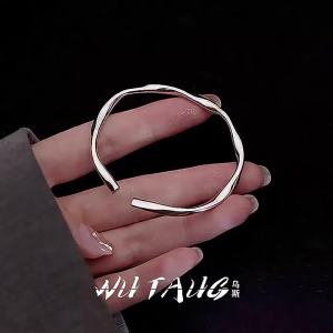 Sterling Silver 999 Mobius Silver Plated Bracelet for Women Niche Fashion Simple Design High-end Feel Silver Bracelet Wholesale