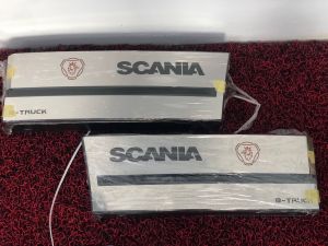 SCANIA Side Step Stainless Steel Set of 2 SCANIA Krom Siap Dengan Sepasang kiri dan kanan 12V/24V LED
