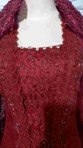 Set Kebaya Brukat Akad Nikah Maroon & Kebaya Wisuda Termurah