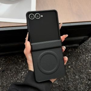 Suitable for Samsung Galaxy Z Flip 8 7 6 5 phone cases with lychee leather texture skin-friendly and anti-fingerprint.
