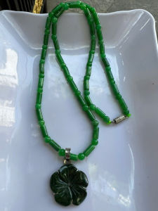 Bộ Dây Chuyền Trang Sức Sợi Lu Trúc Kiểu Xanh Phối Mặt Bông Hoa Mai Đá Cẩm Thạch Tự Nhiên Xanh Ngọc Tự Nhiên Đậm Đẹp Nữ đeo lên cổ đẹp sang quà tặng Mẹ tặng vợ người thân ý nghĩa có 1399k ạ