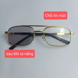 Kính đổi màu tròng thủy tinh dành cho nam tuổi trung niên đổi màu khi ra nắng