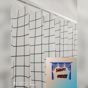 gorden plisket kawat S gorden motif kotak gorden jendela dan pintu
