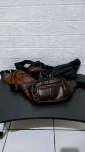 Tas Selempang Pria Bahan Kulit: Cocok Untuk Aktivitas Outdoor & Gaya Kasual
