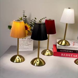 SXH Nordic-style pleated charging table lamp bedroom decoration creating a cozy atmosphere modern and minimalist design European-style bedside lamp for the master bedroom
