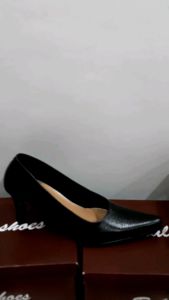 Sepatu Pantofel Wanita High Heels Type 925