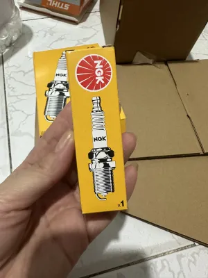 [HCM][ Made in Japan] Bugi ( buri) 2 thì NGK máy cắt cỏ/ máy cưa xích