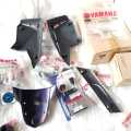 KIT ACCESSORIES AKSESORIS COVER COWLING COWL + COVER TUTUP PELINDUNG KNALPOT + VISOR WARNA BUNGLON + SLIDER SLIDDER ENGINE GUARD PELINDUNG MESIN SET + USB CHARGER HP YAMAHA NEW VIXION NVA ORIGINAL ORISINIL ORI ASLI YGP 90798-C013. 