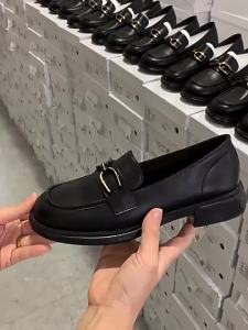 2026 New Slip-On Work Leather Shoes For Women Spring Breathable Loafers For Mothers