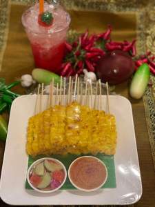 โมเดลหมูสะเต๊ะปลอม (เหมาะสำหรับตกแต่งโชว์เพื่อเพิ่มยอดขาย สินค้าไม่เน่าไม่เสีย สวยงามเหมือนจริง)