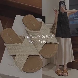 WomenS Summer Outdoor Slippers 2025 New Model Flat Retro Casual Versatile One-Strap Sandals Fashionable And Unique