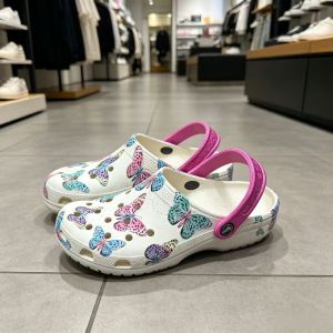 Crocs Giày Crocs trẻ em eva Dép sandal kín mũi kiểu bướm cổ điển chống trượt dành cho bé trai và bé gái.