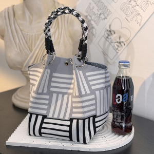 Cartoon Bear Knitted Tote Bag Shoulder Handbag Women Fashion Korean Style Casual Daily Bucket Bag