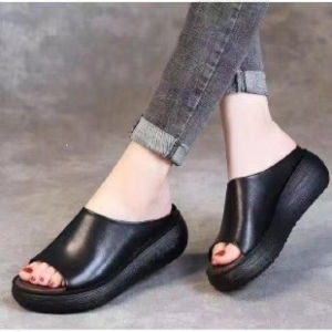 Free Shipping WomenS Summer Outdoor Slippers Featuring An Ethnic Style Wedge Heel Open-Toe Design And Thick Sole In A Retro Style