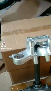 Segitiga Atas Bawah & Riser CNC: Peningkatan Performa Motor