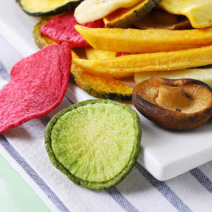 500g Comprehensive Fruits and Vegetables Crisp Mixed Vegetables Dried Fruits Dehydrated Instant Okra Dry Mixed Vegetables and Fruits Crispy Childrens Casual Snacks (Quick Delivery)