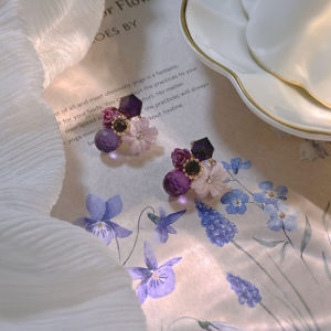 French Retro Purple Crystal Pearl Flower Stud Earrings All-Match Elegant and Unique Womens Earrings