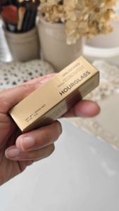 HOURGLASS - Son thỏi Satin Crème Lipstick 4g