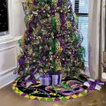 Mardi Gras Christmas Tree Skirt, 48 Inches Lace-up Fleur De Lis Mask New Orleans Carnival Tree Skirt, Love Heart Beads Masquerade Holiday Party Indoor Decoration Home Decor. 