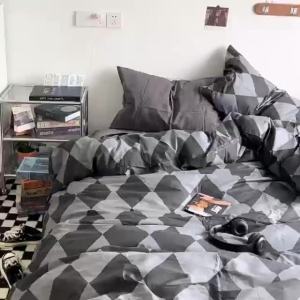 ins Nordic Style Diamond Grid Bedding Set for Apartments Mens Bed Sheets and Duvet Covers Four-Piece Set for Student Dormitories Three-Piece Set LZD