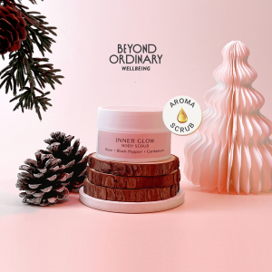INNER GLOW Body Scrub 50ml บอดี้สครับ สครับผิวกาย ขนาดพกพา Travel Size ออร์แกนิค กลิ่นกุหลาบเครื่องเทศ ผิวโกลว์ หอมแพง | Beyond Ordinary