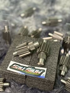 เฟืองท้ายแต่ง แถมสติกเกอร์ pcx160  Girono  ADV 160  งานRRM มี ขนาด 14 ฟัน และ 15 ฟัน รับประกัน 1 ปี