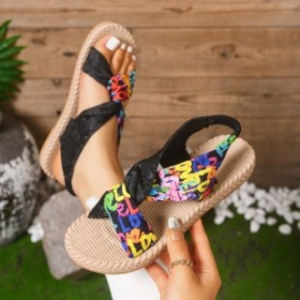 [Free Shipping] Red And Green Color-Blocked Twisted-Strap Sandals For Women Featuring Crisscross Straps A Flat Sole Open-Toe Design And Perfect For Vacation Beach Or Casual Wear