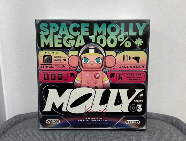 POPMART MOLLY SPACE V3 MEGA SPACE MOLLY 100%  ฟิกเกอร์ ของแท้ พร้อมส่งจากไทย