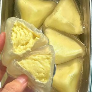 Durian Snowskin Mooncake Pastry Dessert