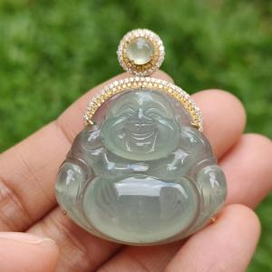 Icy Light Green Natural Type A Jadeite Jade Pendant crafted as Milo Buddha set on 18k gold with 1 icy cabochon and diamonds certificate included weigh 13.8 grams measurement 41.9 * 33.1 * 11.6 mm (18kp15)