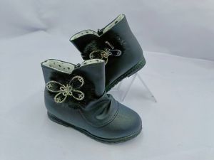 MA225 รองเท้าบูทหุ้มข้อ พื้นเตี้ย ติดดอกไม้ข้าง มีซิปข้างไซส26-36 มี3สี ขาว ชมพู และดำ