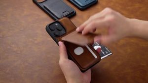 Ốp Lưng Da Cao Cấp dành cho Iphone 17 Pro Max/ Iphone 16 Pro Max Kèm Ngăn Đựng Thẻ Và Giá Đỡ Gờ Bảo Vệ Cam