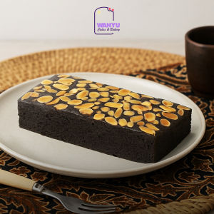 Brownies Panggang Almond Spesial - Wahyu Cakes & Bakery