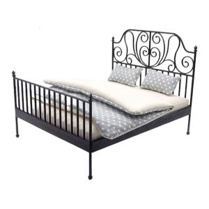 Miniature Iron Bed with Removable Bedding Model Project Decorative Accessories For 1/12 Scale Dollhouses Scene Display