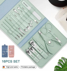 【HOT】 [German Quality] 16pcs / set Imported from Germany Good-looking foldable stainless steel nail clipper Nail Clippers 16pcs Set Facial Multiple Use Treatment/Hand/Foot Care/Whole Family Applicable/Buckle Design Easy Keep/Gift 指甲剪套装