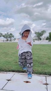 เสื้อผ้าฝ้าย "สาลู" แขนยาว มีหมวก สำหรับเด็ก ขนาด S-3XL ผ้าย่น น้องใส่สบาย ไม่ร้อน ระบายอากาศดี