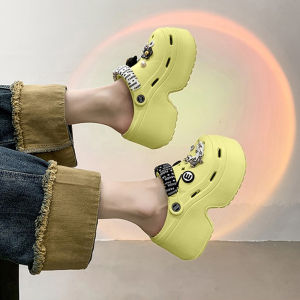 Zishop ราคาถูก รองเท้าหัวโตแฟชั่น สีสวยมากแม่ เสริมส้นหนาดีไซส์ทันสมัย ใครได้ไปคือคุ้ม ราคาสุดปัง พื้นนิ่มใส่สบายไม่เจ็บเท้า ใส่ได้หลายโอกาส สาวๆต้องมีติดบ้านไว้นะ รับรองว่าปัง