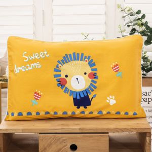 ปลอกหมอนเด็ก ปลอกหมอนเด็กอนุบาล ขนาด 30x50 cm ผลิตจากผ้า cotton 100% พิมพ์ลายสีสันสดใส มีลายให้เลือกมากมาย เหมาะกับเด็กๆ