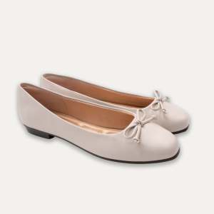 DEAR BLISS Adria Napa Bow Off-White Ballet Flats