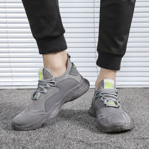 ZiShop รองเท้าผู้ชายแฟชั่นเกาหลี🍔 รองเท้าลำลองแบบใหม่ ออกแบบมาด้วยรูปทรงสุดเท่ มี2 สี กันลื่นใส่สบายน้ำหนักเบา เหมาะกับทุก🦚