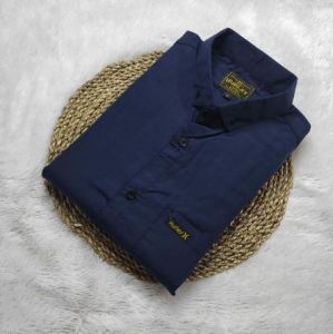 kemeja  lengan pendek warna hitam