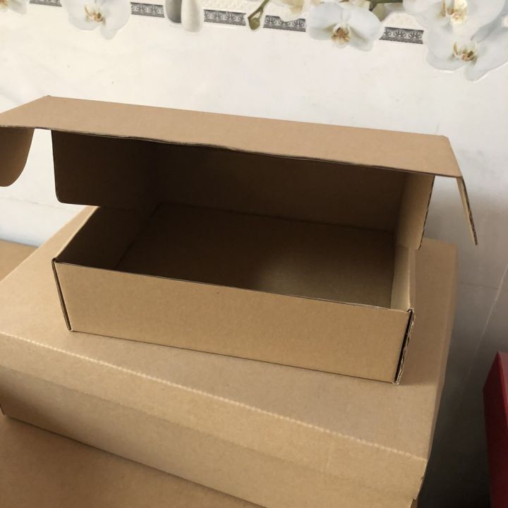 H%E1%BB%99p%20g%C3%A0i%20size%2018x12x4%20b%E1%BB%99%2020%20h%E1%BB%99p%20carton%20gi%E1%BA%A5y%20n%C3%A2u%20-%20Image%203