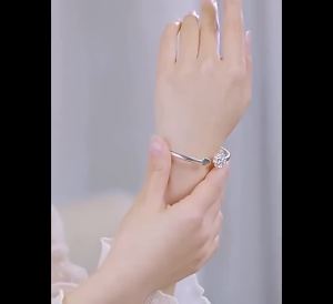 Direct Sale Korean Fashion Clover Bracelet for Women Simple Bracelet Versatile Trendy Open Bracelet