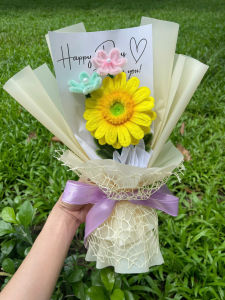 Bó hoa cúc đồng tiền kẽm nhung nhiều màu sắc xinh xắn làm quà tặng vào các dịp lễ