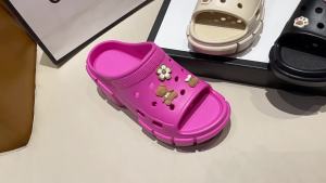 WomenS Thick-Soled Slippers For Summer Cute Cartoon Animal Slide Sandals Beach Height-Increasing Sandals