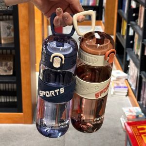 Botol Minum  Karakter Ekslusif Tombol Kunci Sedotan  Dan Tali 2681 550 ml dan 600 ml