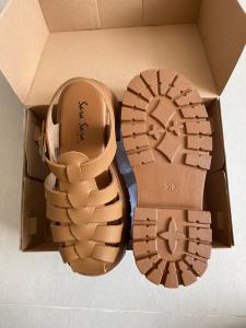 Sara Sara Sophia Sandal Wanita Hak Tahu Berbahan PVC Elegan Gaya Kasual