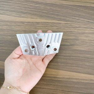 ( H àng Mới Về ) NẮP CÁNH BƯỚM _ LÀM BẰNG NHÔM CNC NGUYÊN KHỐI _  CÓ LỖ BẮT KÉT NHỚT SỬ DỤNG CHO ĐẦU WAVE / DREAM Future. Đủ Màu Sắc Nhé AE!!!