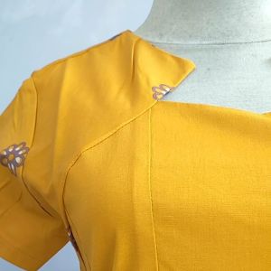 Batik Cocok untuk Liburan: Desain Batik Elegan & Dress Batik Wanita Terbaru